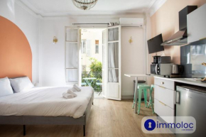 Charming Air-conditioned studio with balcony